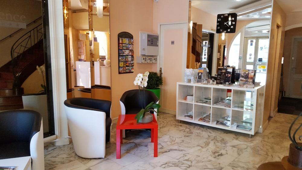 Contact Le Provence 3*